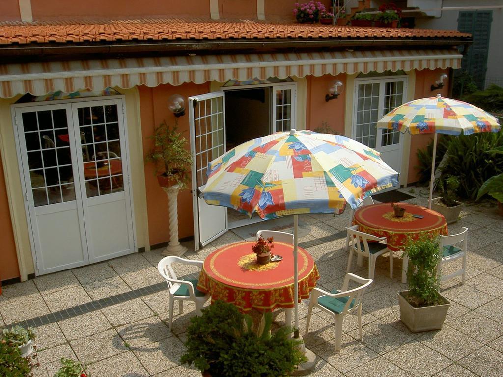 Kristina Hotel *
